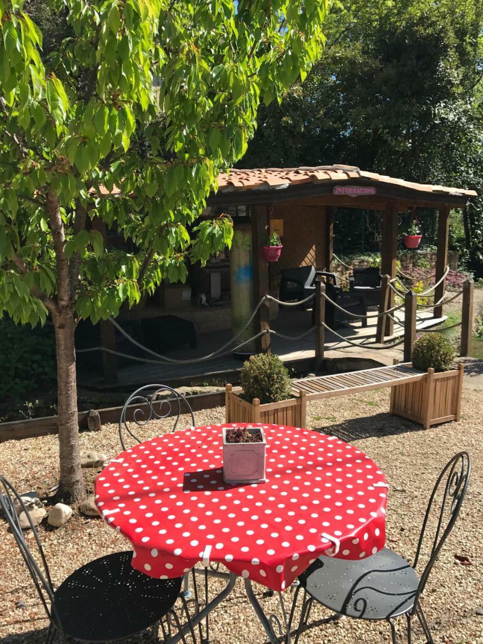 Le Moulin Du Bleufond Hotel Montignac-Lascaux Luaran gambar